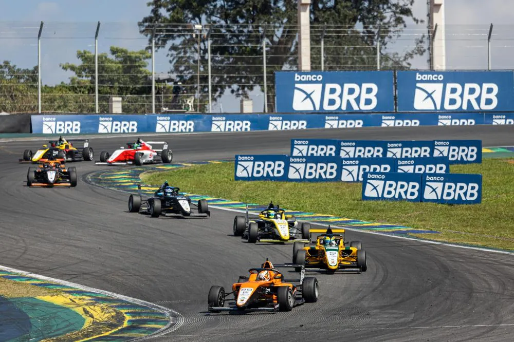 BRB Fórmula 4 Brasil atualiza calendário da temporada 2026 com etapas em Goiânia e Interlagos