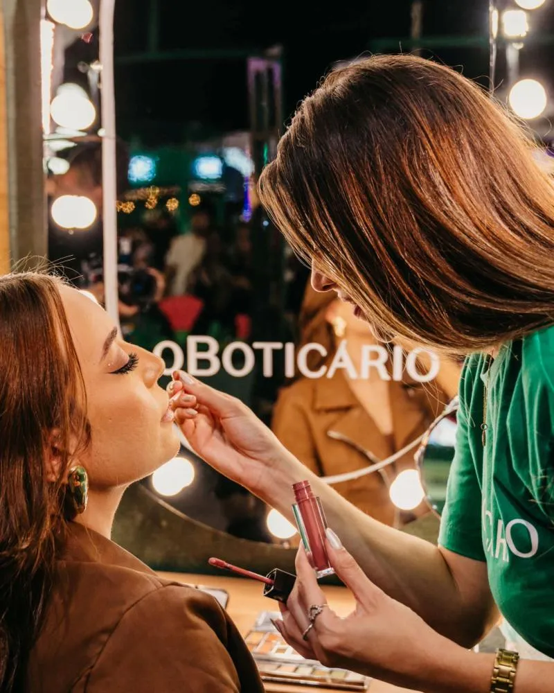 Maquiagem para festa junina: veja 7 dicas para manter a make bonita a noite toda