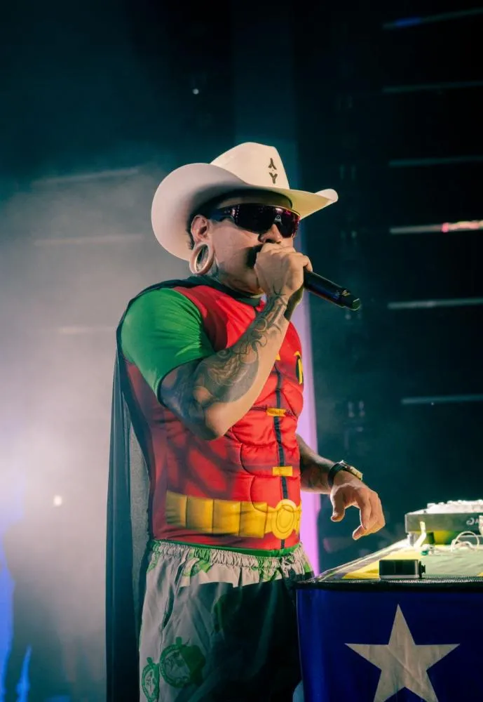 Jiraya Uai lança primeiro álbum da carreira e apresenta projeto “Cowboy Maluco” em Goiânia